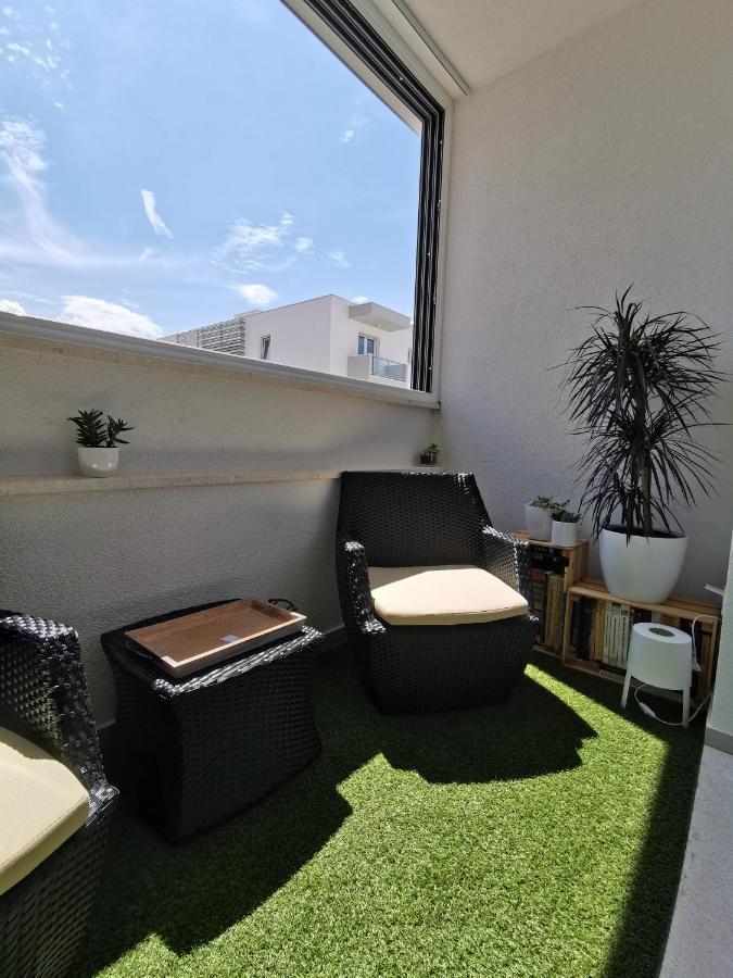 White 5 Apartment Split Exterior foto